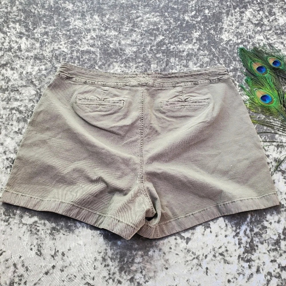 J.Crew Green Shorts - Picture 5 of 7